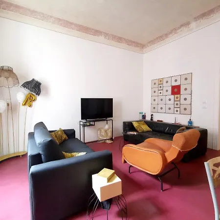 Casa Rossa *