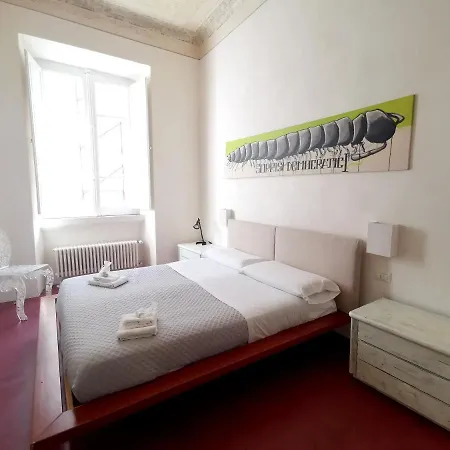 Casa Rossa * باري